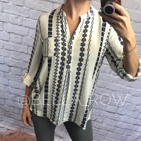 Tops - 🚫SOLD OUT🚫//P͢R͢E͢T͢T͢Y͢ P͢R͢I͢N͢T͢S͢